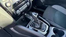 Nissan Qashqai 1.3 DiG-T 160 [157] N-Connecta 5dr DCT Glass Roof Petrol Hatchback